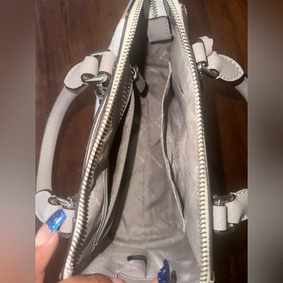 Michael Kors Ciara Messenger Bag - Picture 2 of 5